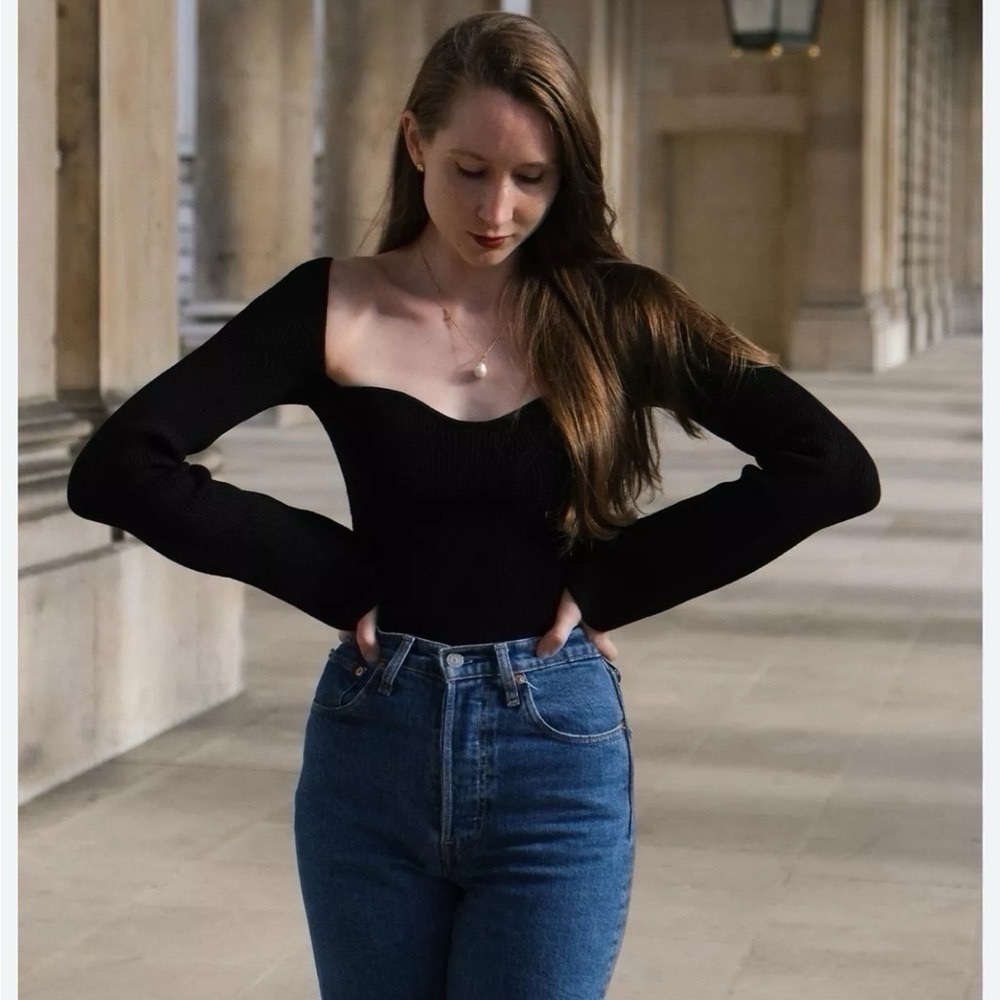 Eleven Six Women’s Elle Bodycon Ribbed Sweater